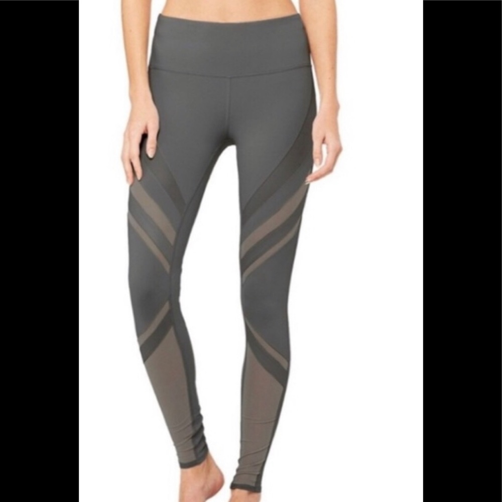 Alo High-Waist Epic Leggings in Anthracite / size medium